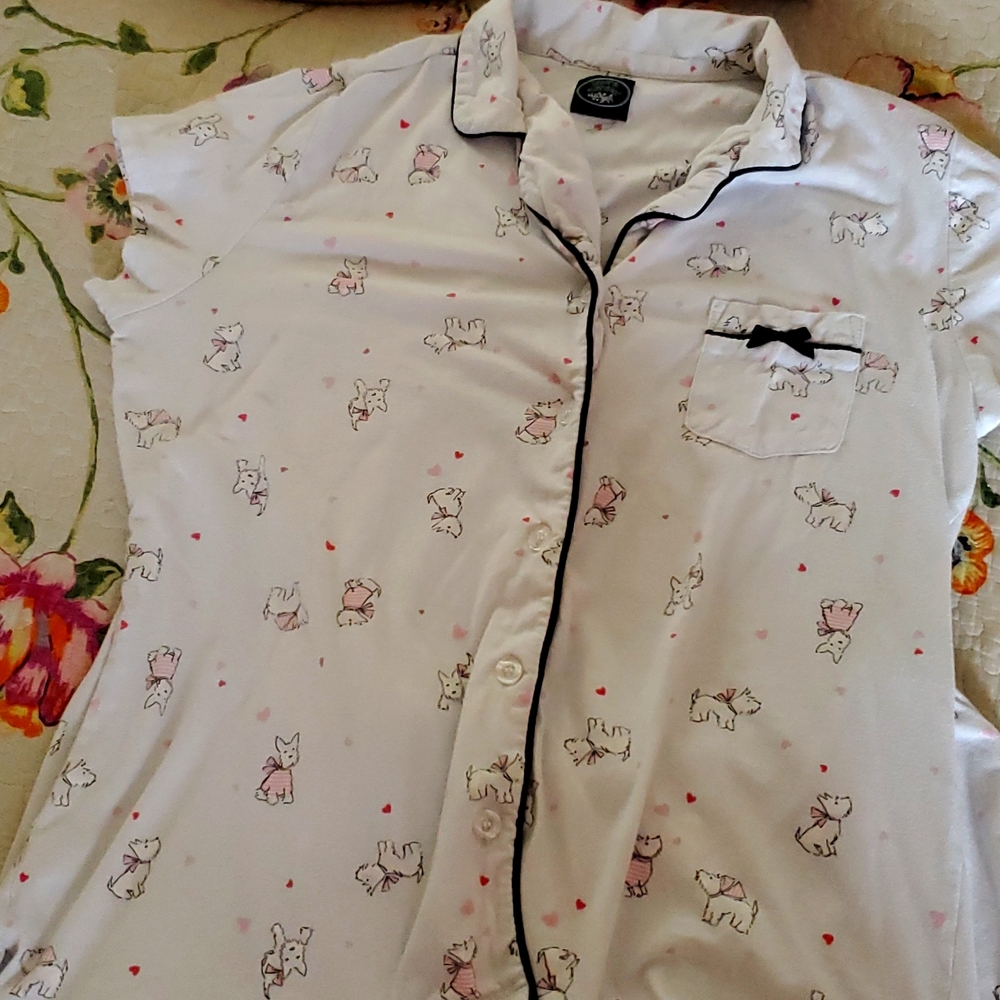Laura Ashley 2 piece pajamas